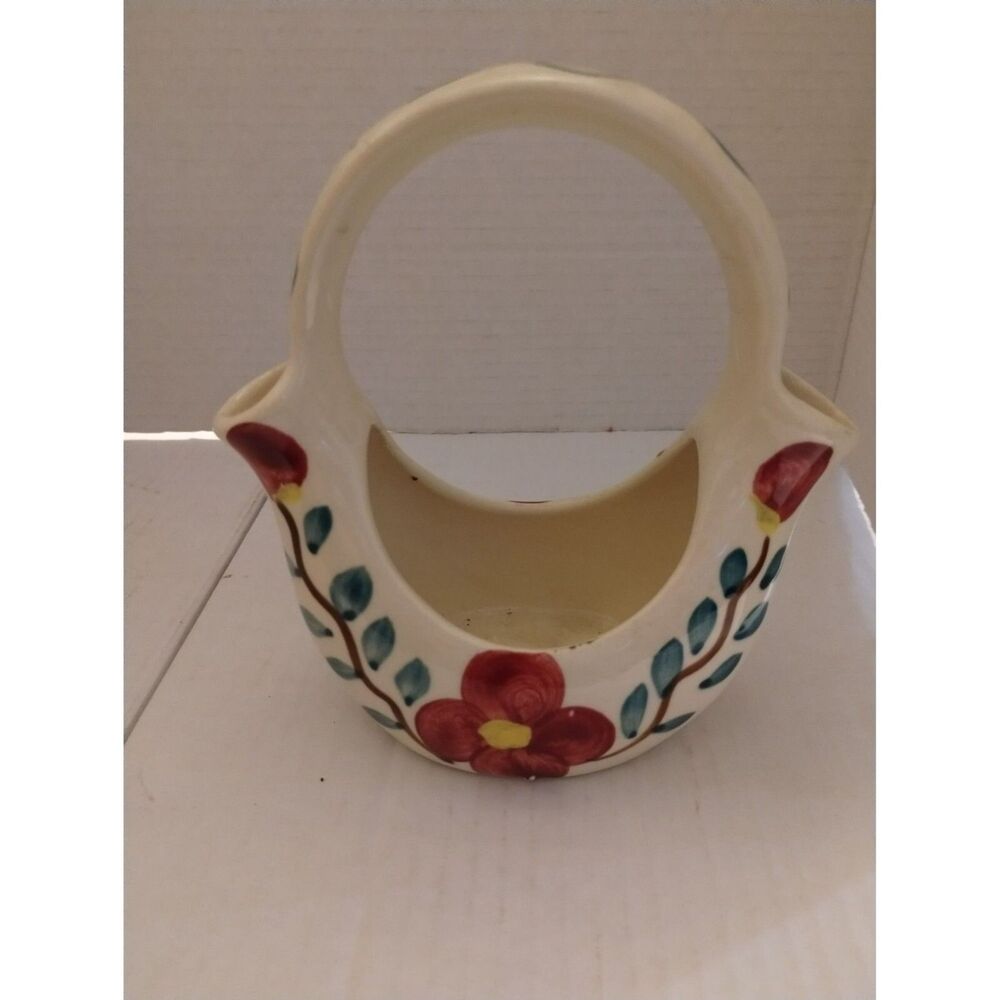 Puriton Slip Ware Double Spout Vase with Handle